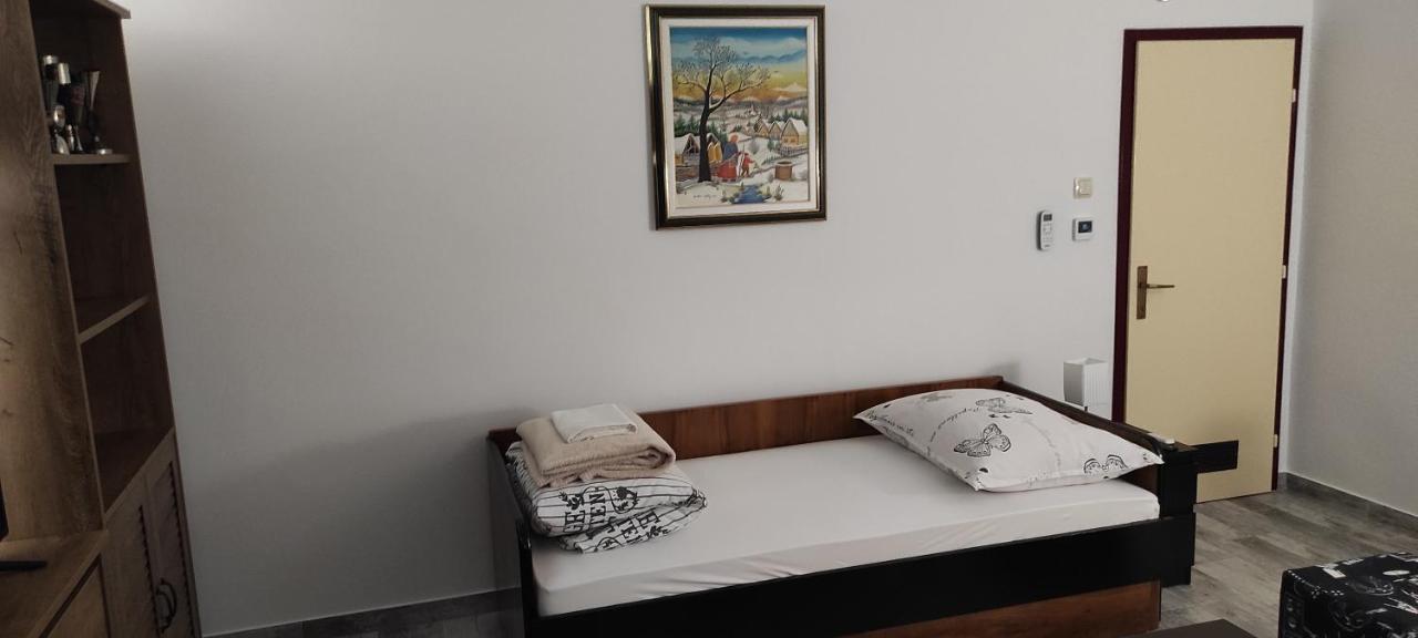 Tp Apartman 1 Križevci Esterno foto